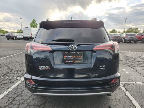 Used 2018 Toyota RAV4 XLE w/ Plus Extra Value Package AWD/4WD image 14