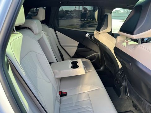 Used 2026 BMW X3 xDrive30 w/ M Sport Package image 21