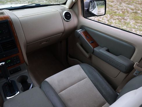 Used 2007 Ford Explorer Eddie Bauer RWD image 22