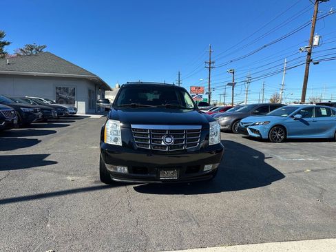 Used 2009 Cadillac Escalade 4WD Hybrid image 2