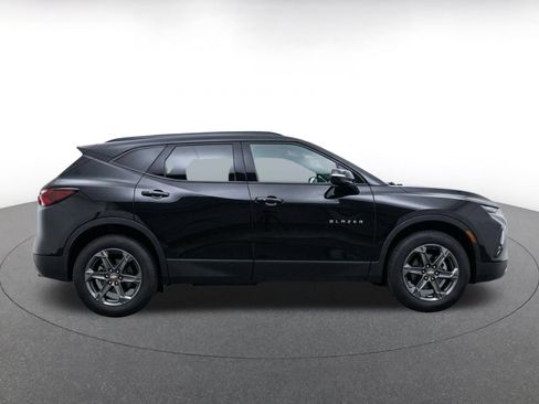 Used 2025 Chevrolet Blazer LT FWD image 10