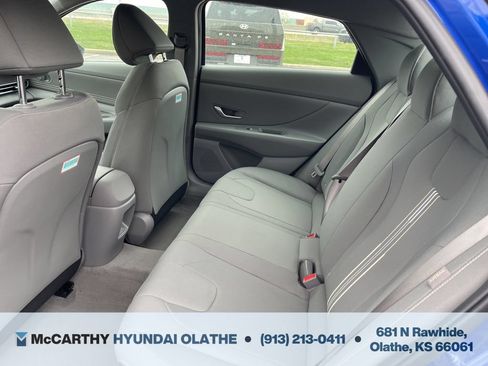 Used 2025 Hyundai Elantra Sport FWD image 5