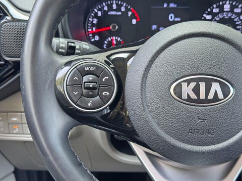 Used 2020 Kia Soul EX FWD image 19
