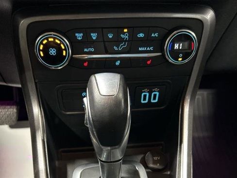 Used 2019 Ford EcoSport SES w/ SES Black Appearance Package image 21