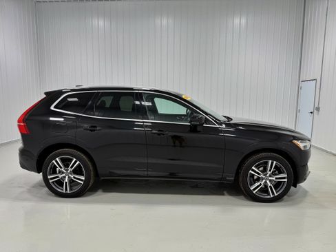 Used 2018 Volvo XC60 T5 Momentum w/ Vision Package AWD/4WD image 37