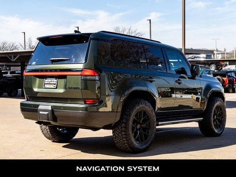 Used 2025 Lexus GX 550 w/ Accessory Package (Z1) image 9