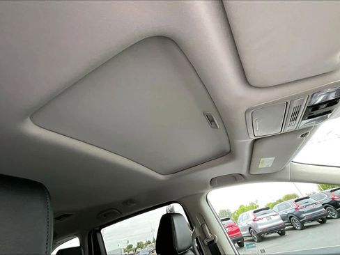 Used 2025 Honda Odyssey EX-L image 13