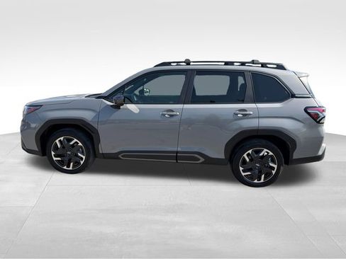 Used 2025 Subaru Forester Limited AWD/4WD image 4