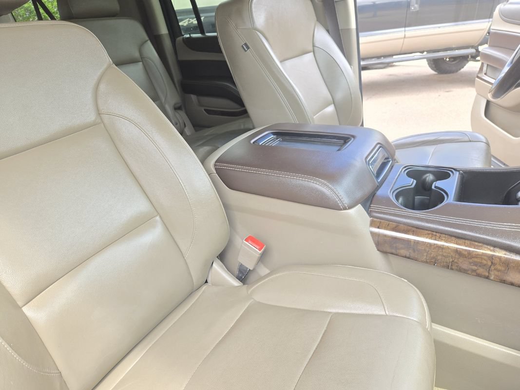 Used 2017 Chevrolet Suburban LT AWD/4WD image 25