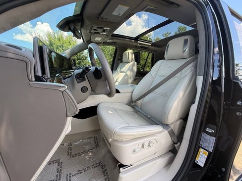 Certified 2024 Cadillac Escalade Sport Platinum w/ LPO, ONYX Package AWD/4WD image 6
