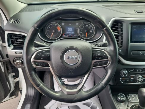 Used 2019 Jeep Cherokee Limited AWD/4WD image 22