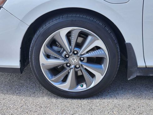 Used 2018 Honda Clarity Touring image 9