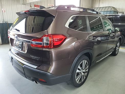 Used 2019 Subaru Ascent Limited w/ Popular Package #3 AWD/4WD image 3