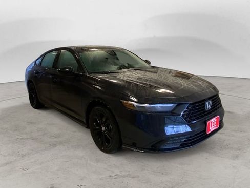 New 2025 Honda Accord SE image 7