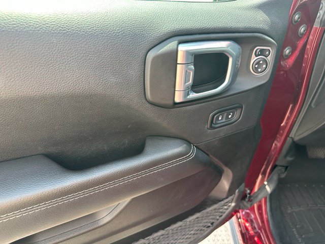 Used 2021 Jeep Gladiator Overland w/ Uconnect 4C Nav & Sound Group AWD/4WD image 17