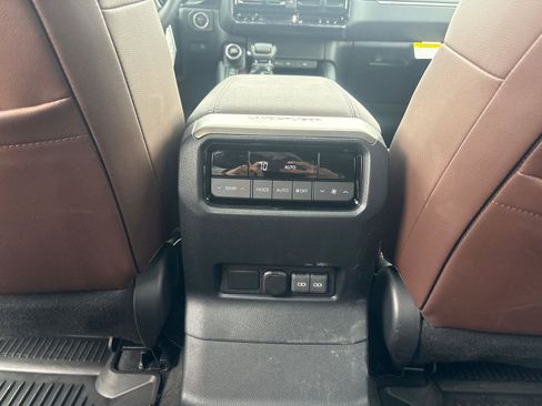 Used 2025 Toyota Land Cruiser image 12