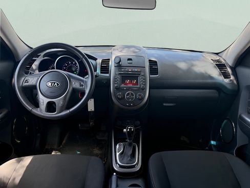 Used 2012 Kia Soul + w/ Audio Pkg FWD image 12