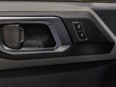 Used 2023 Ford Bronco Black Diamond image 45