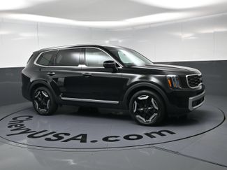 Used 2024 Kia Telluride S w/ S Sunroof Package FWD video 2