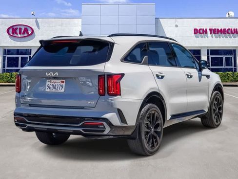 Certified 2023 Kia Sorento SX image 4