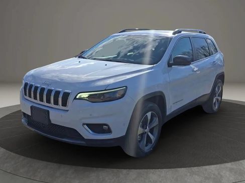 Used 2022 Jeep Cherokee Limited AWD/4WD image 3