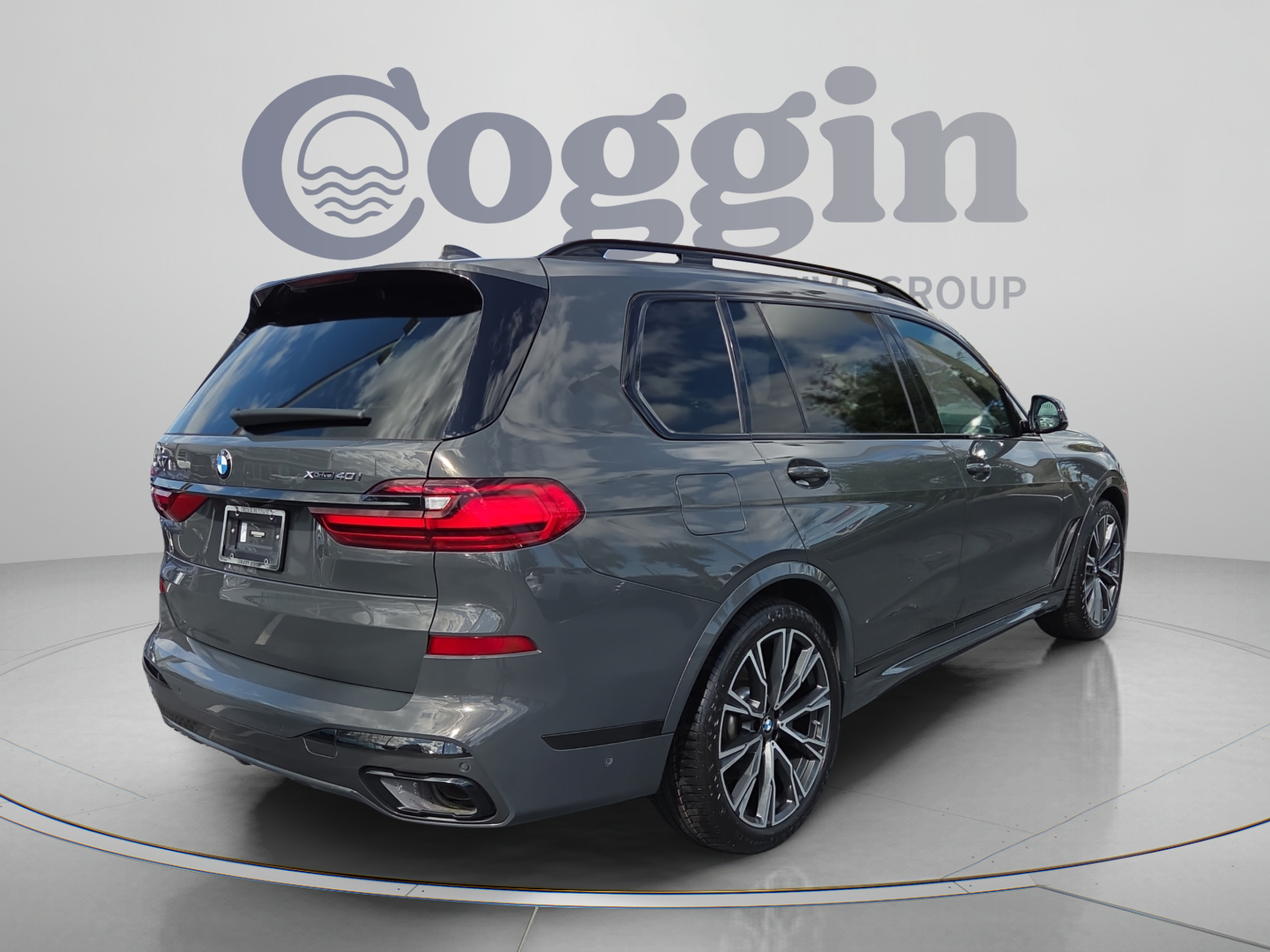 Used 2021 BMW X7 xDrive40i w/ M Sport Package AWD/4WD image 5