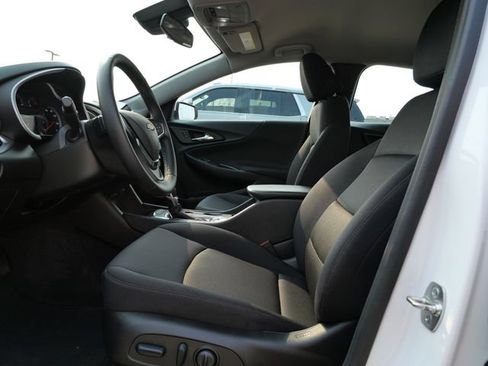 Used 2024 Chevrolet Malibu RS FWD image 11