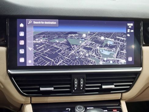 Used 2023 Porsche Cayenne image 18