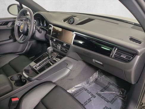 New 2026 Porsche Macan S image 27