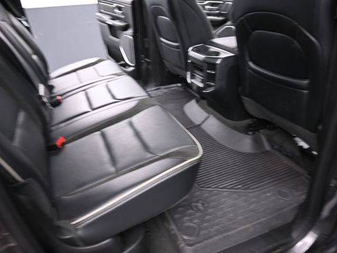 Used 2023 RAM 1500 Laramie AWD/4WD image 18
