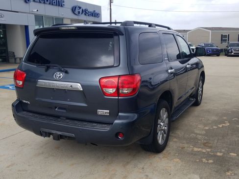 Used 2010 Toyota Sequoia Limited RWD image 7