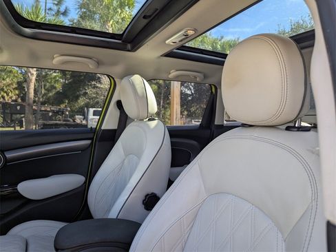 Used 2023 MINI Cooper S w/ Signature Upholstery Package image 24