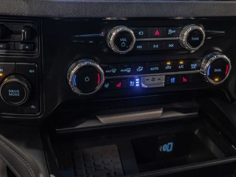 Used 2025 Ford F350 Platinum AWD/4WD image 28