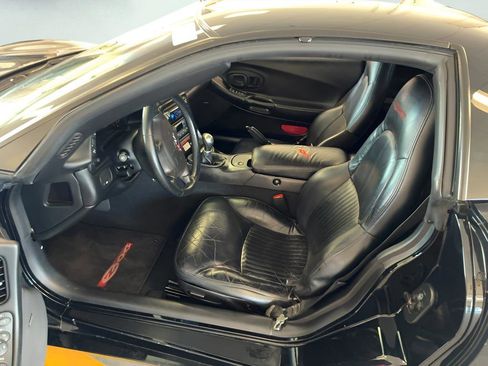 Used 2003 Chevrolet Corvette Z06 w/ Memory Package, 3 Drivers RWD image 2