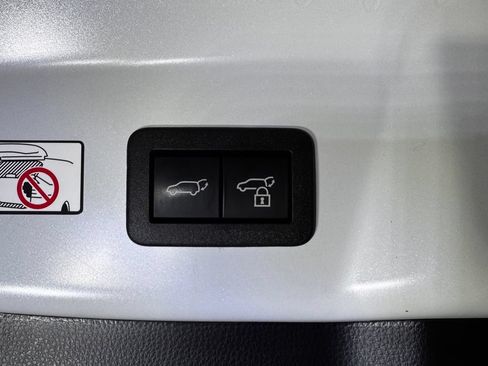 Used 2024 Toyota Prius Prime Premium FWD image 55
