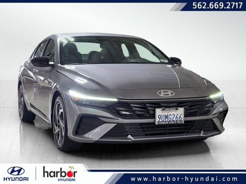 Certified 2025 Hyundai Elantra Sport image 1