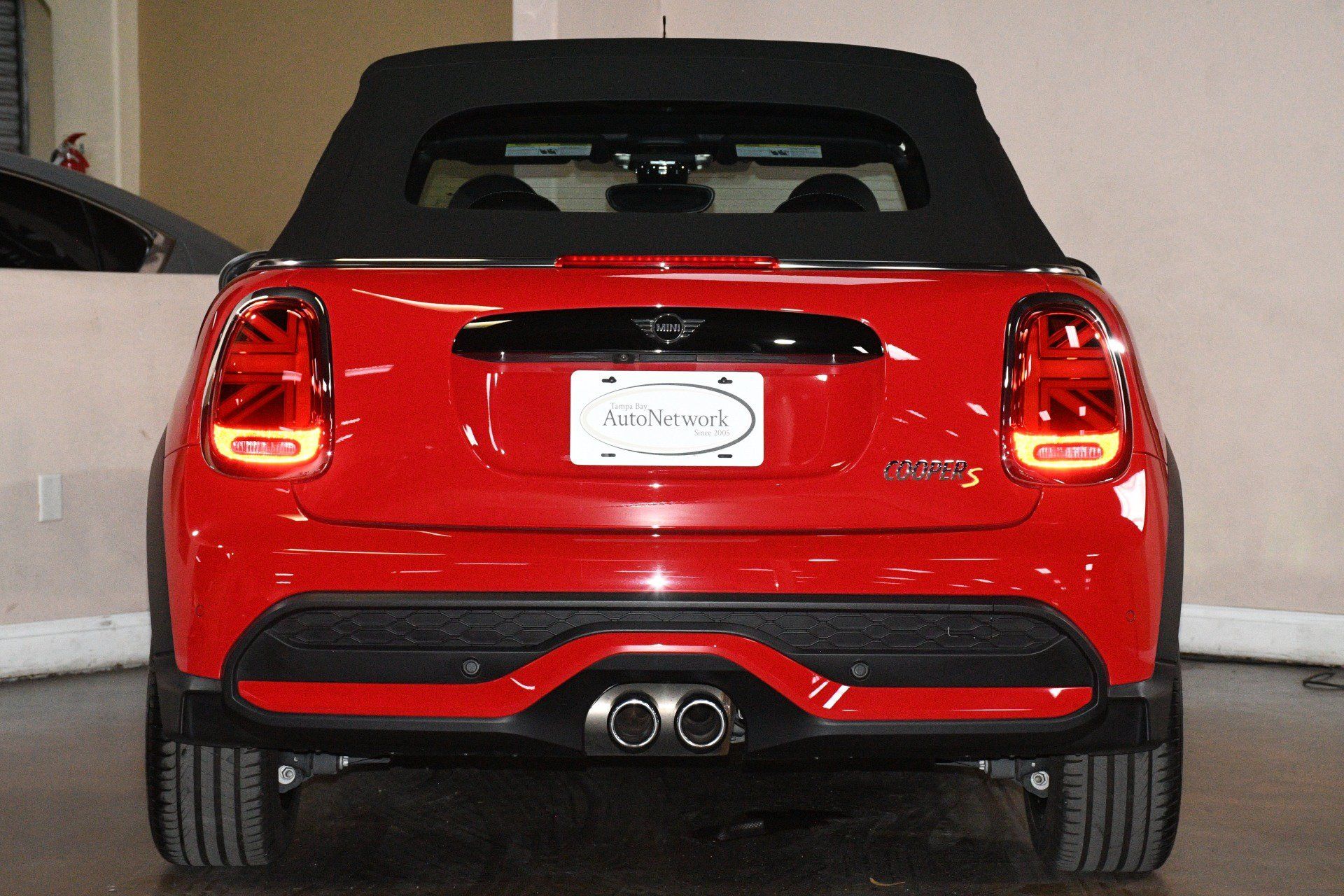Used 2024 MINI Cooper S FWD image 2