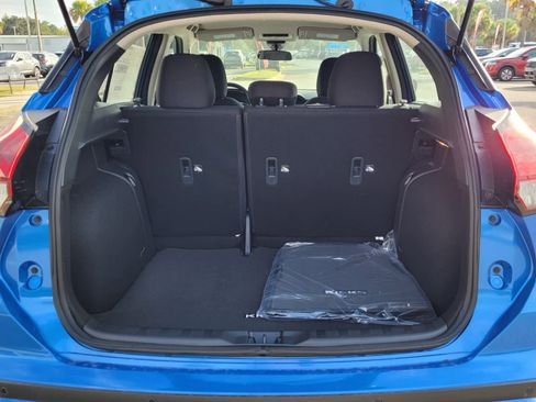 New 2025 Nissan Kicks Play S image 6