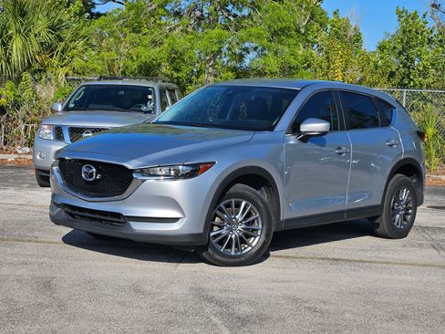 Used 2017 MAZDA CX-5 Touring FWD image 1