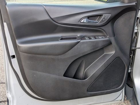 Used 2020 Chevrolet Equinox LT image 14