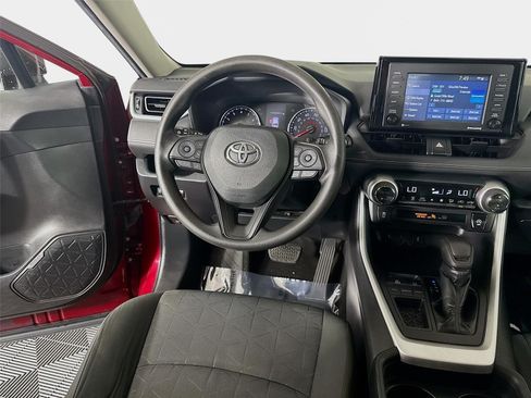 Used 2021 Toyota RAV4 XLE FWD image 21