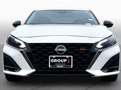 Certified 2024 Nissan Altima 2.5 SR w/ SR Premium Package FWD image 4