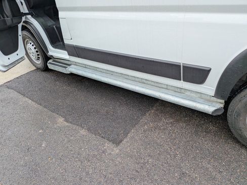 Used 2025 RAM ProMaster 2500 w/ U-Haul Equipment Group FWD image 11
