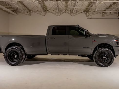 Used 2025 RAM 3500 Laramie w/ Night Edition image 11