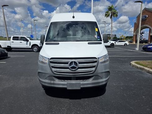 Used 2019 Mercedes-Benz Sprinter 1500 image 3