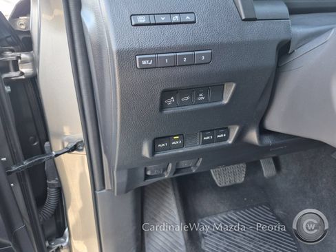 Used 2025 Lexus GX 550 AWD/4WD image 22
