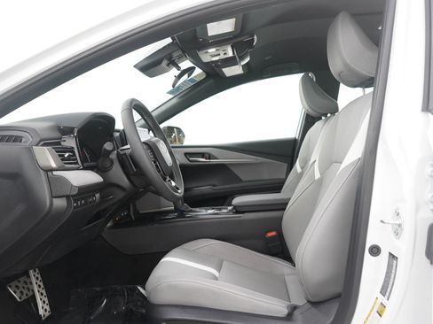 Used 2025 Toyota Camry SE image 20