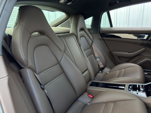 Used 2023 Porsche Panamera 4S image 43