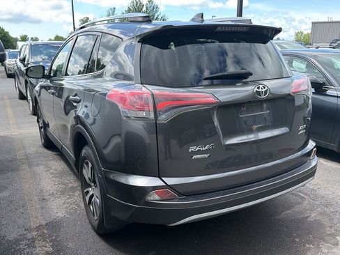 Used 2017 Toyota RAV4 XLE w/ Premium Special Value Package AWD/4WD image 9