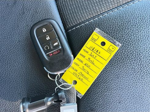 Used 2025 Honda Pilot Touring image 36